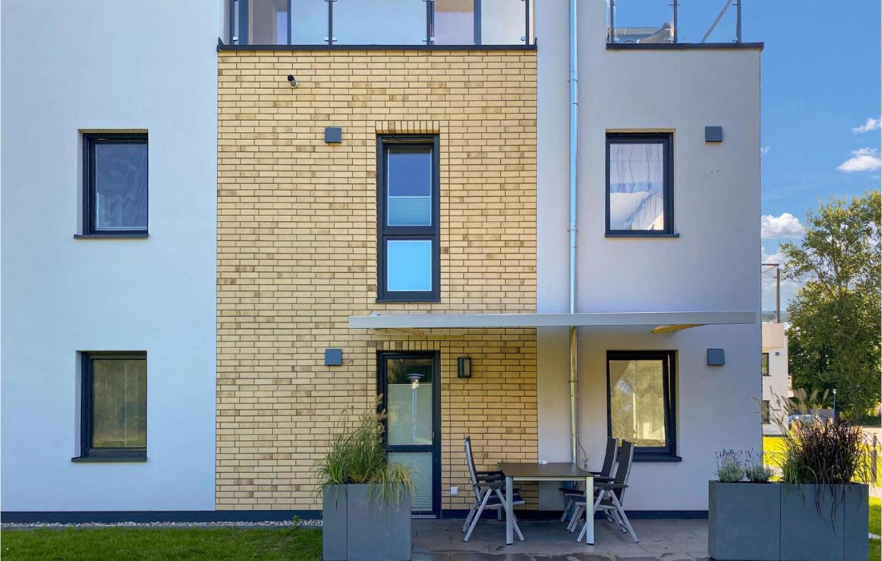 2 Bedroom Cozy Apartment In Rechlin Eksteriør billede